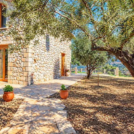 Tireda Tria Villa